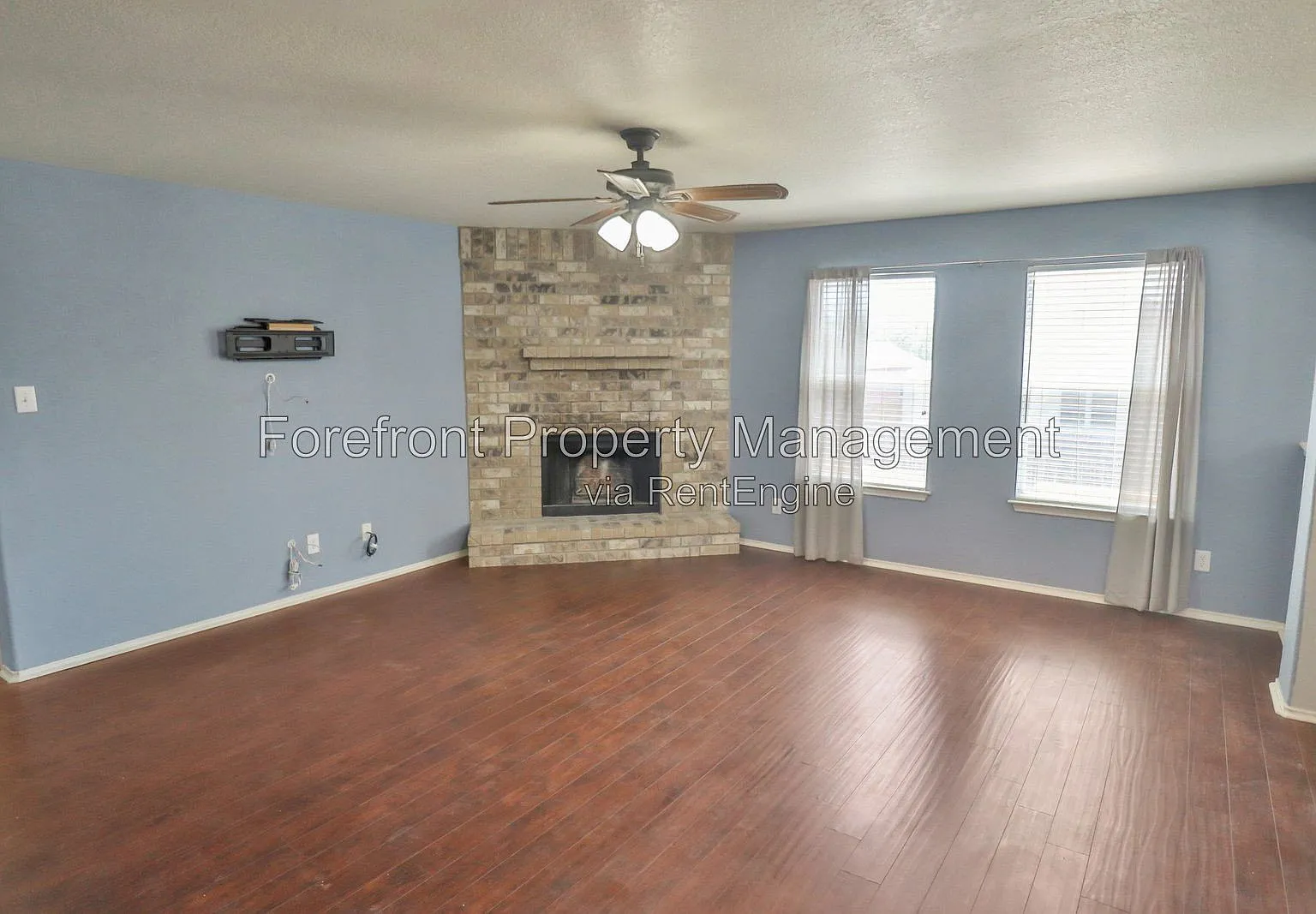 4 bed, 3.5 bath, 2539 sqft, $2,000 — Photo 4