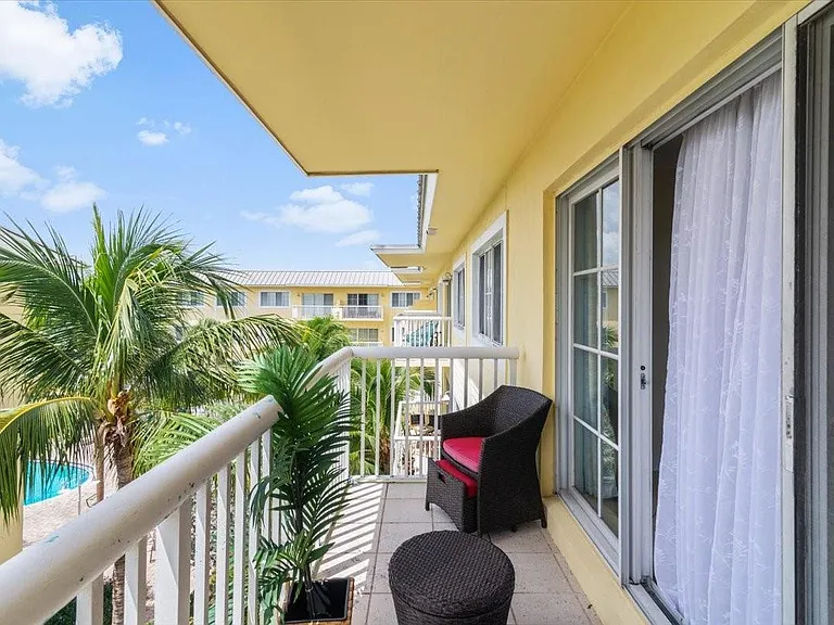 1515 E Broward Blvd #403 — Photo 12
