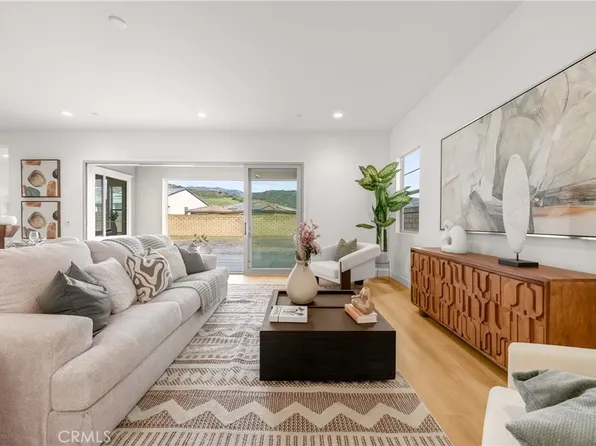 21219 Currant Ct, Chatsworth, CA 91311