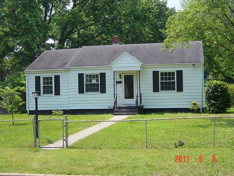 1st image of 2809 Skelton St