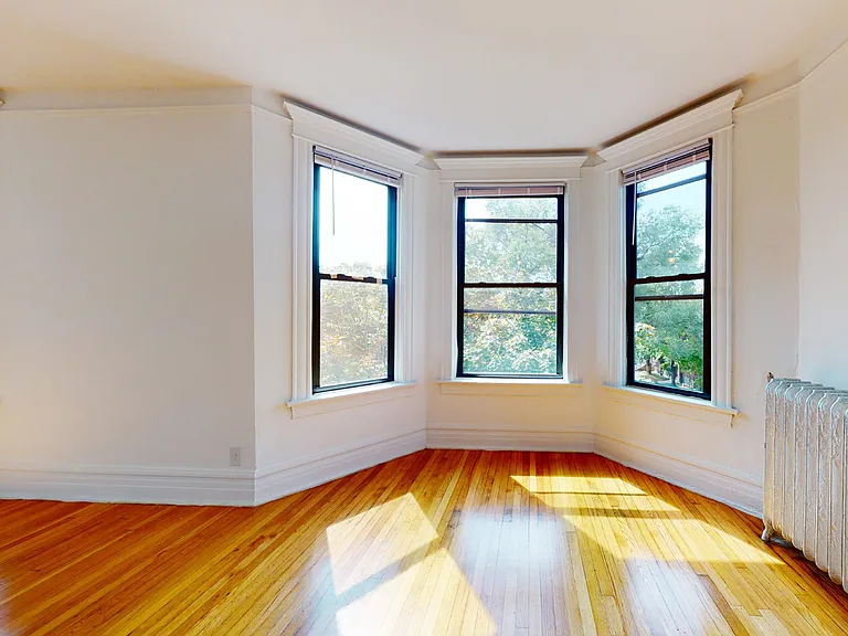 Dining/Living room