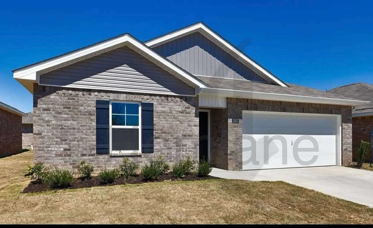 1507 Heritage Circle Southeast — Photo 1
