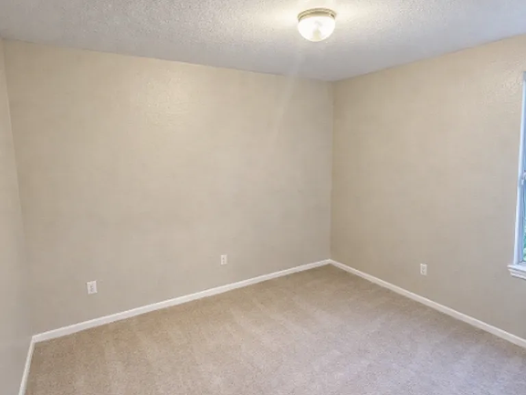 3907 Littlerock Dr — Photo 9