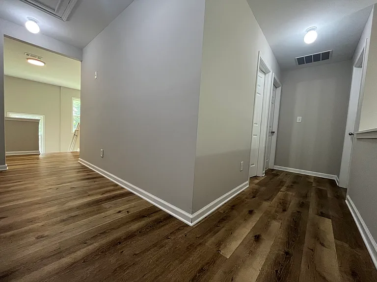 2501 Southhaven Ln — Photo 34
