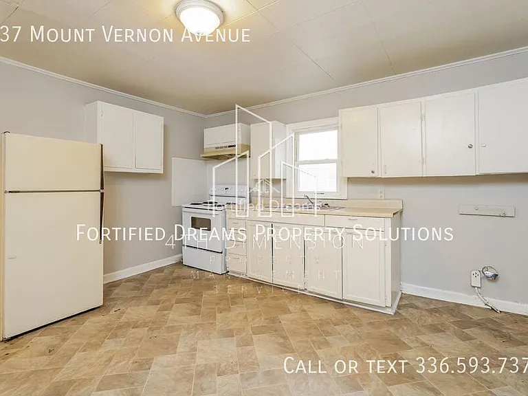 637 Mount Vernon Ave — Photo 3