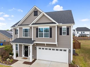 1105 Matisse Dr, Fuquay Varina, NC 27526