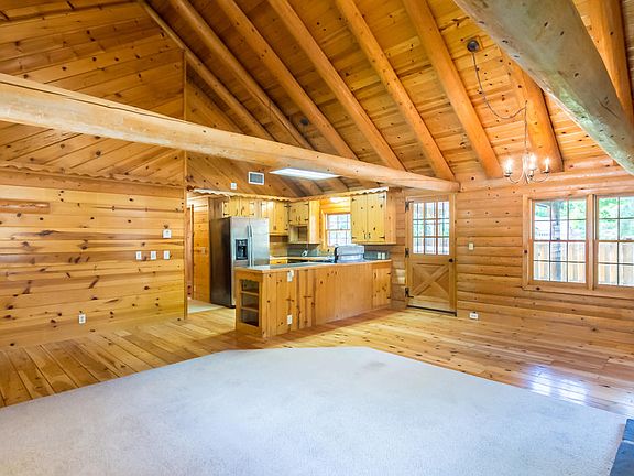 5th image of 22197 Redbud Ln