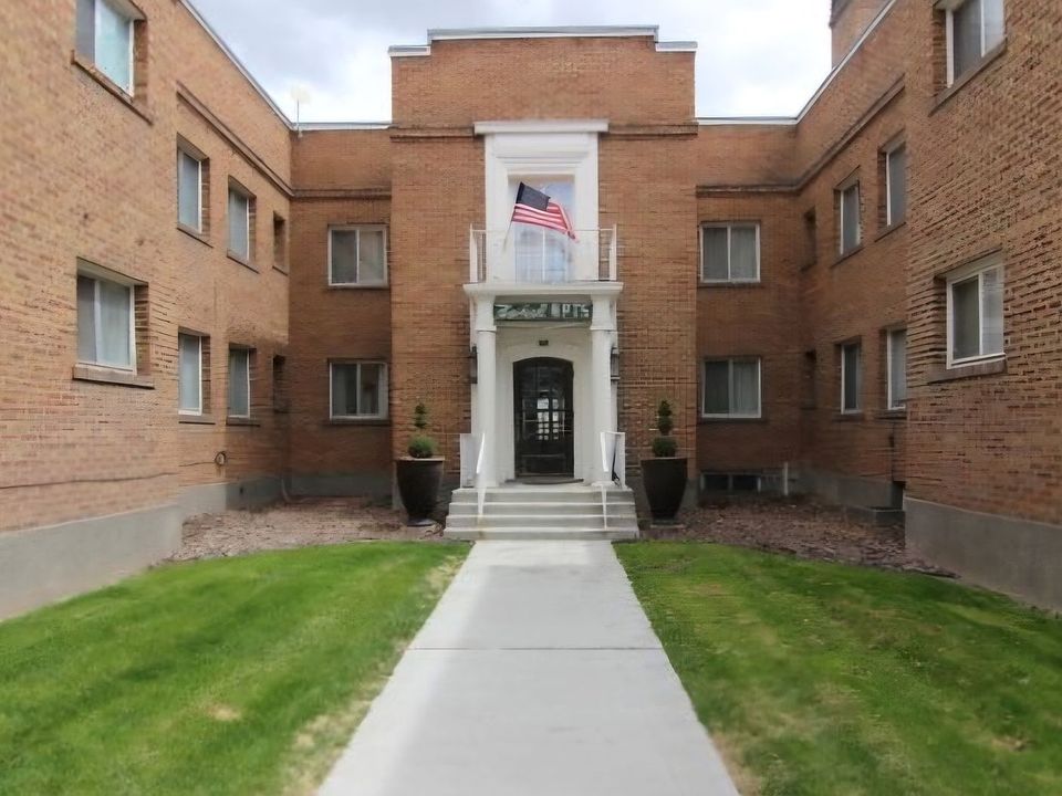1st image of 676 Memorial Dr APT 103