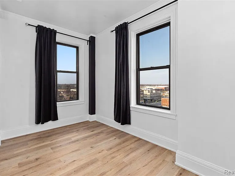 2900 E Jefferson Ave #D702 — Photo 16