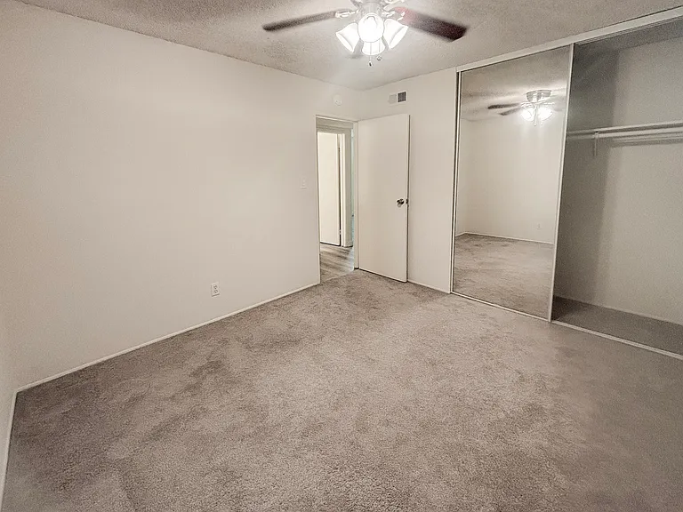 7516 Parkway Dr #1D — Photo 5