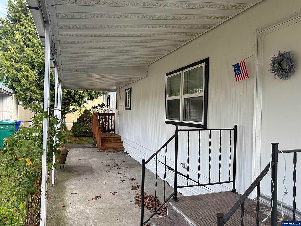 1st image of 13045 SE Stark St #140