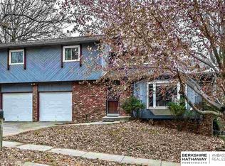 12704 S 38th St, Bellevue, NE 68123