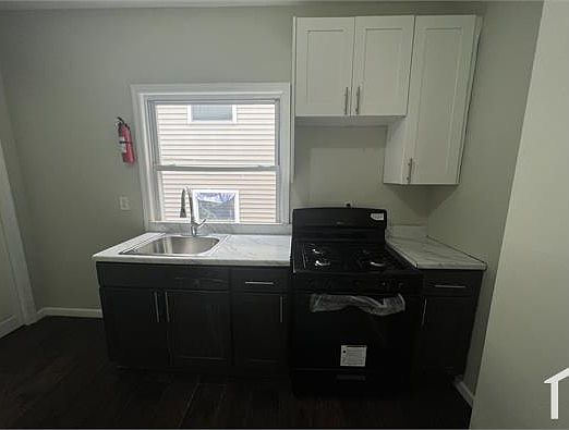 2nd image of 164 N 10th St 1-fl 1