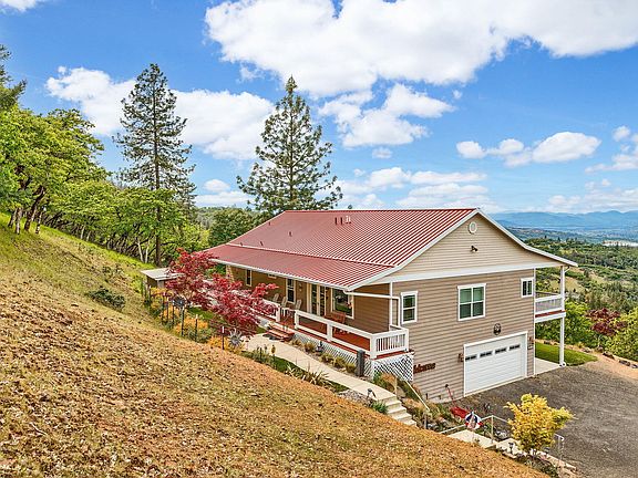 2nd image of 1011 Wren Ridge Dr