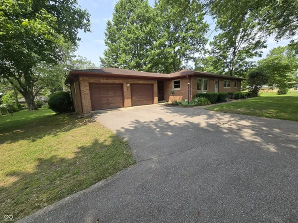 7088 Sandalwood Dr, Indianapolis, IN 46217