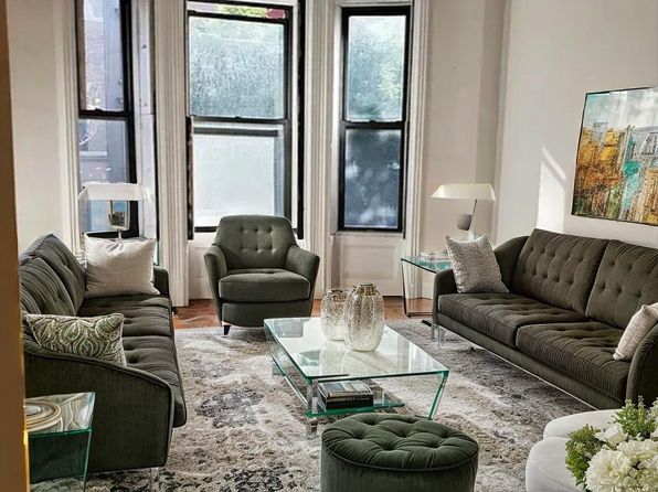 135 E 92nd St APT 2