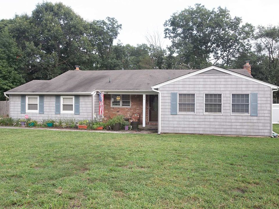 1st image of 24 Essex Dr
