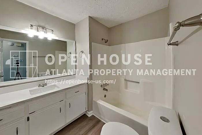 979 Tyrell Dr — Photo 17