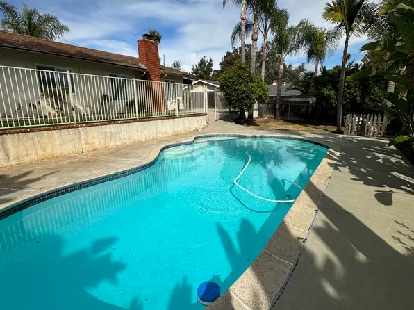 1725 Hillcrest Ln, Fallbrook, CA 92028
