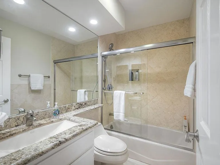 400 N Pacific St N #314 — Photo 14