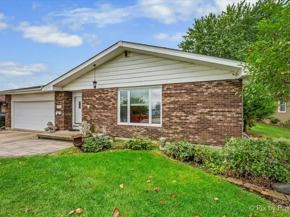 125 W Middle St, South Elgin, IL 60177