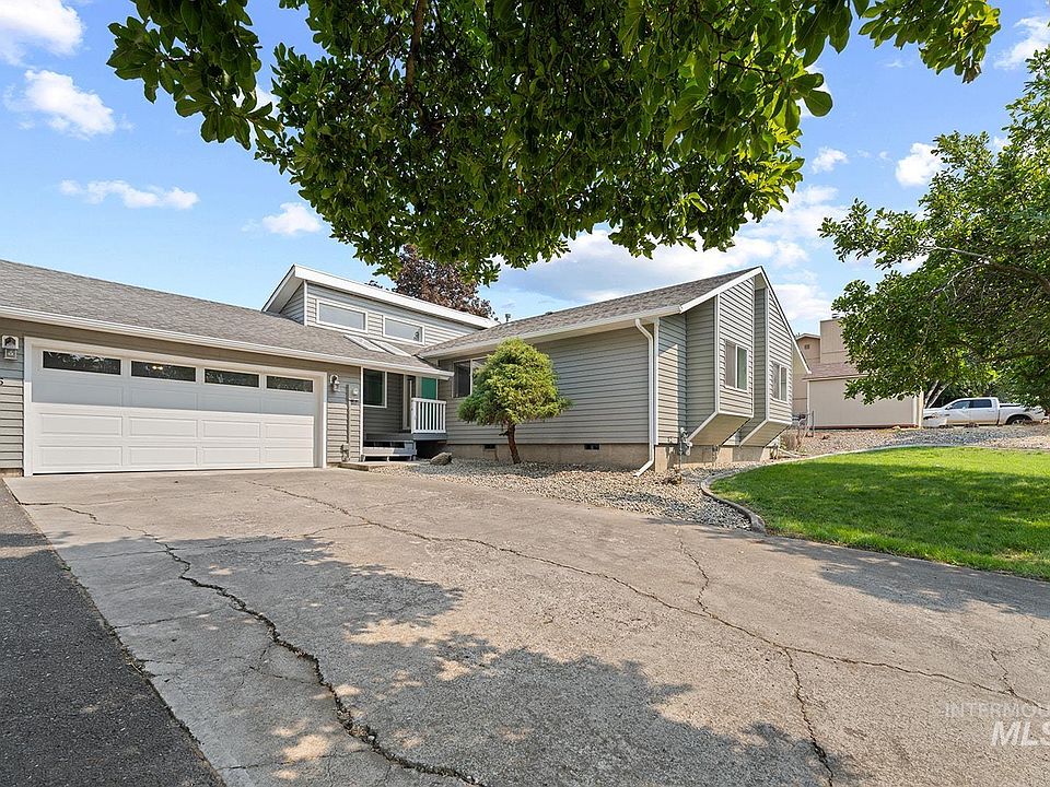 1st image of 2405 Shelley Ln