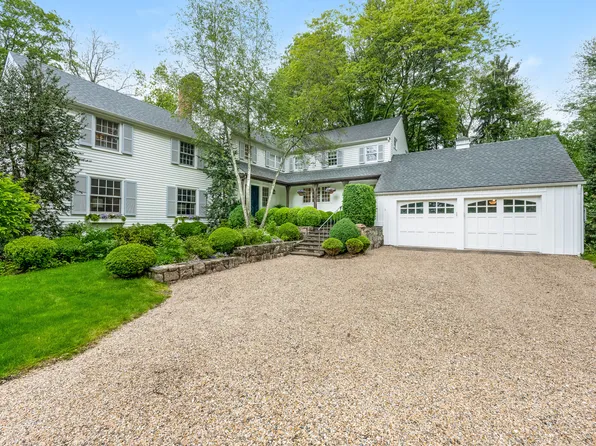 39 Deepwood Road, Darien, CT 06820