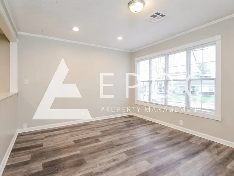 1252 N Braden Ave — Photo 6