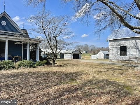 4th image of 2136 Rocksprings Rd