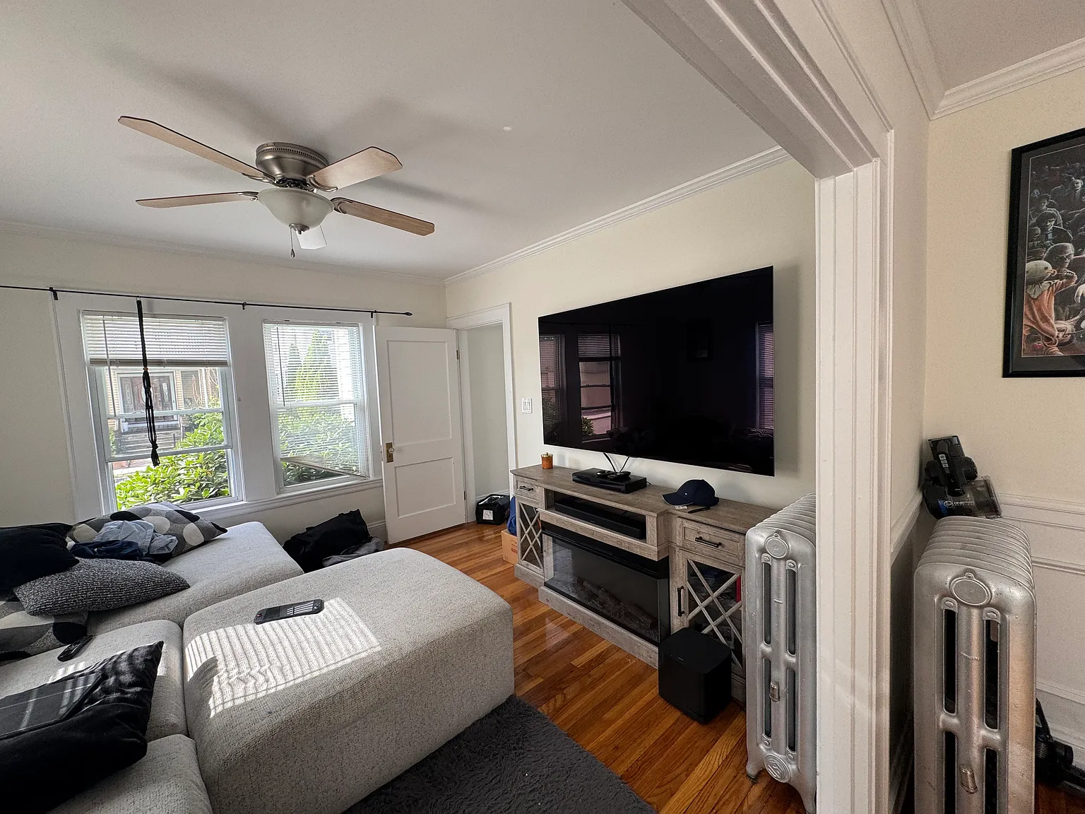 2 bed, 880 sqft, $2,800 — Photo 1