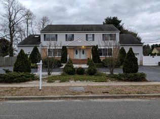 411 Main St, North Middletown, NJ 07748