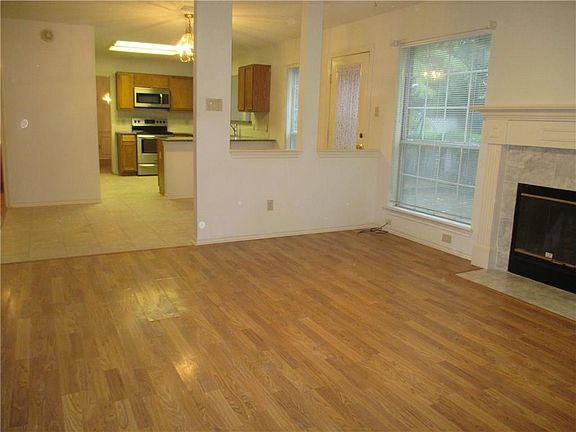 3rd image of 4434 Cabot Dr