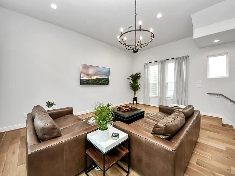 1223 W 16th St #B — Photo 25