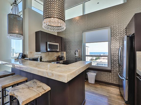 3rd image of 400 4th Ave S APT 1209