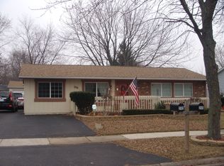 202 Galewood Dr, Bolingbrook, IL 60440