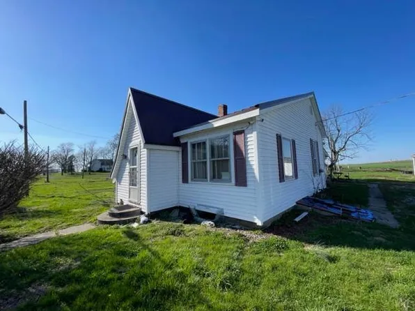 6038 Highway 8, Mount Carmel, IL 62863