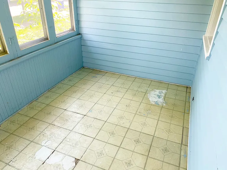 810 Steuben St — Photo 11