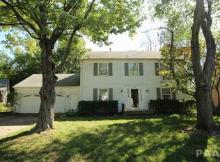 2516 N Woodbine Ter, Peoria, IL 61604