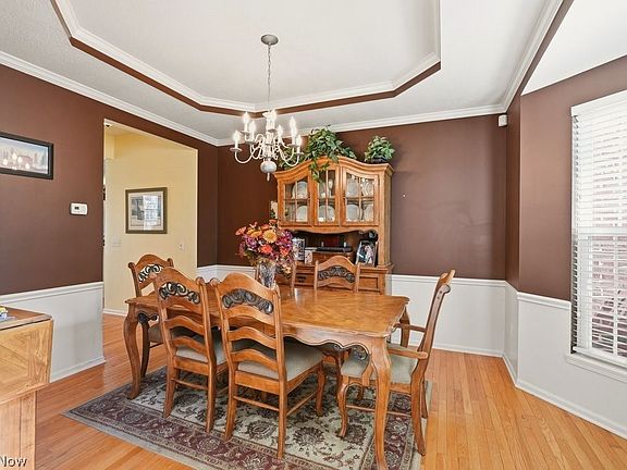 5th image of 455 Cornell Dr