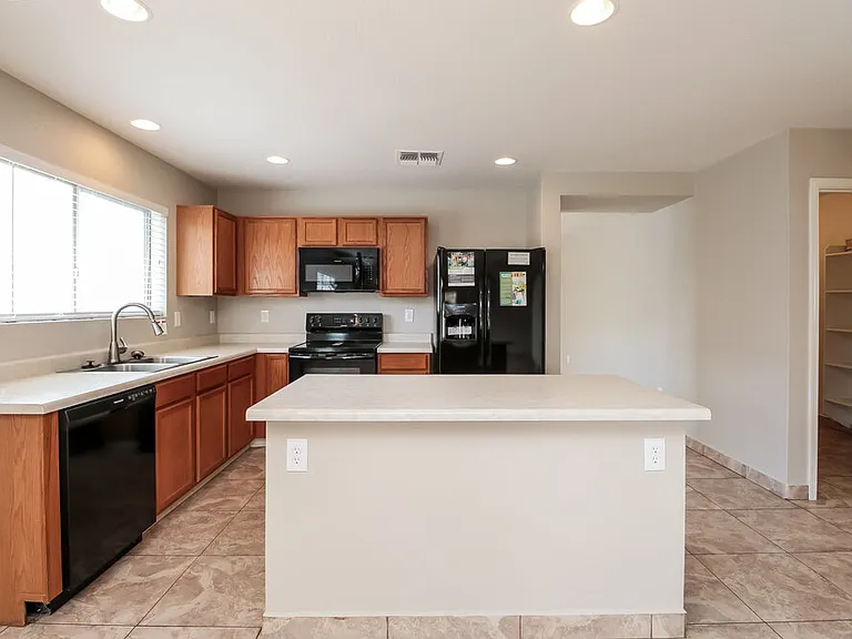 2768 W San Carlos Ln — Photo 6