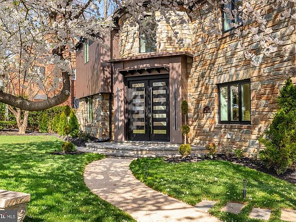 2nd image of 3001 Foxhall Rd NW