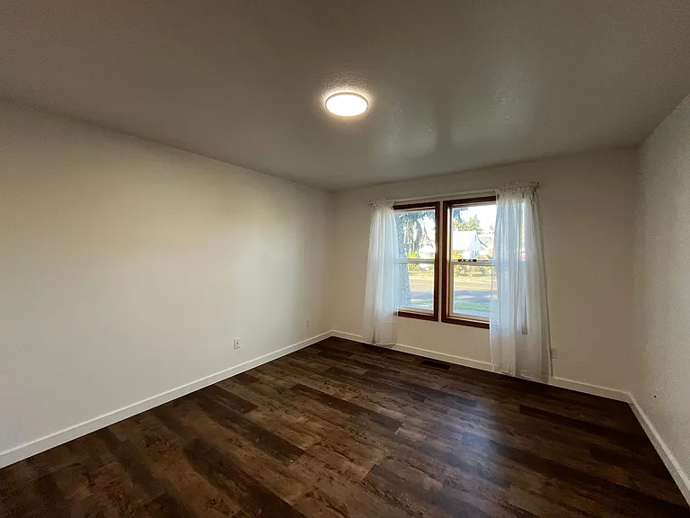 225 W Dartmouth St — Photo 14