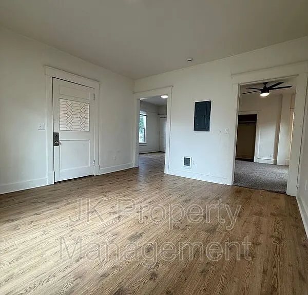 601 5th Ave S #3 — Photo 5