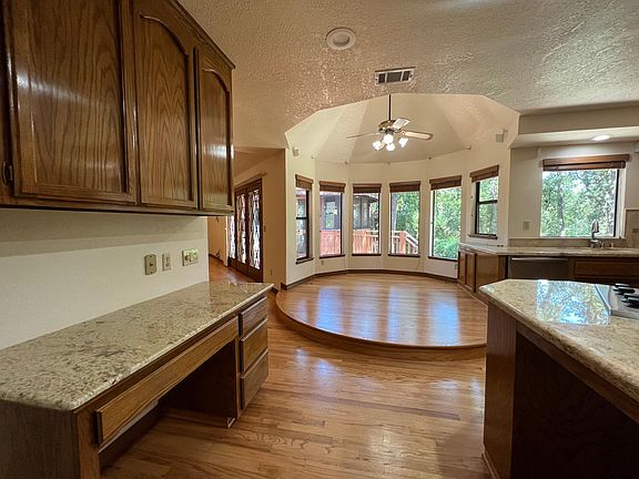 5th image of 8565 Almond Oaks Ct