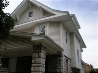1st image of 100 Chelsea Ave