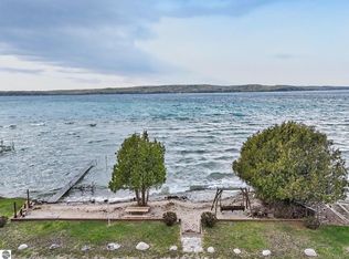 4178 Crystal Dr, Beulah, MI 49617