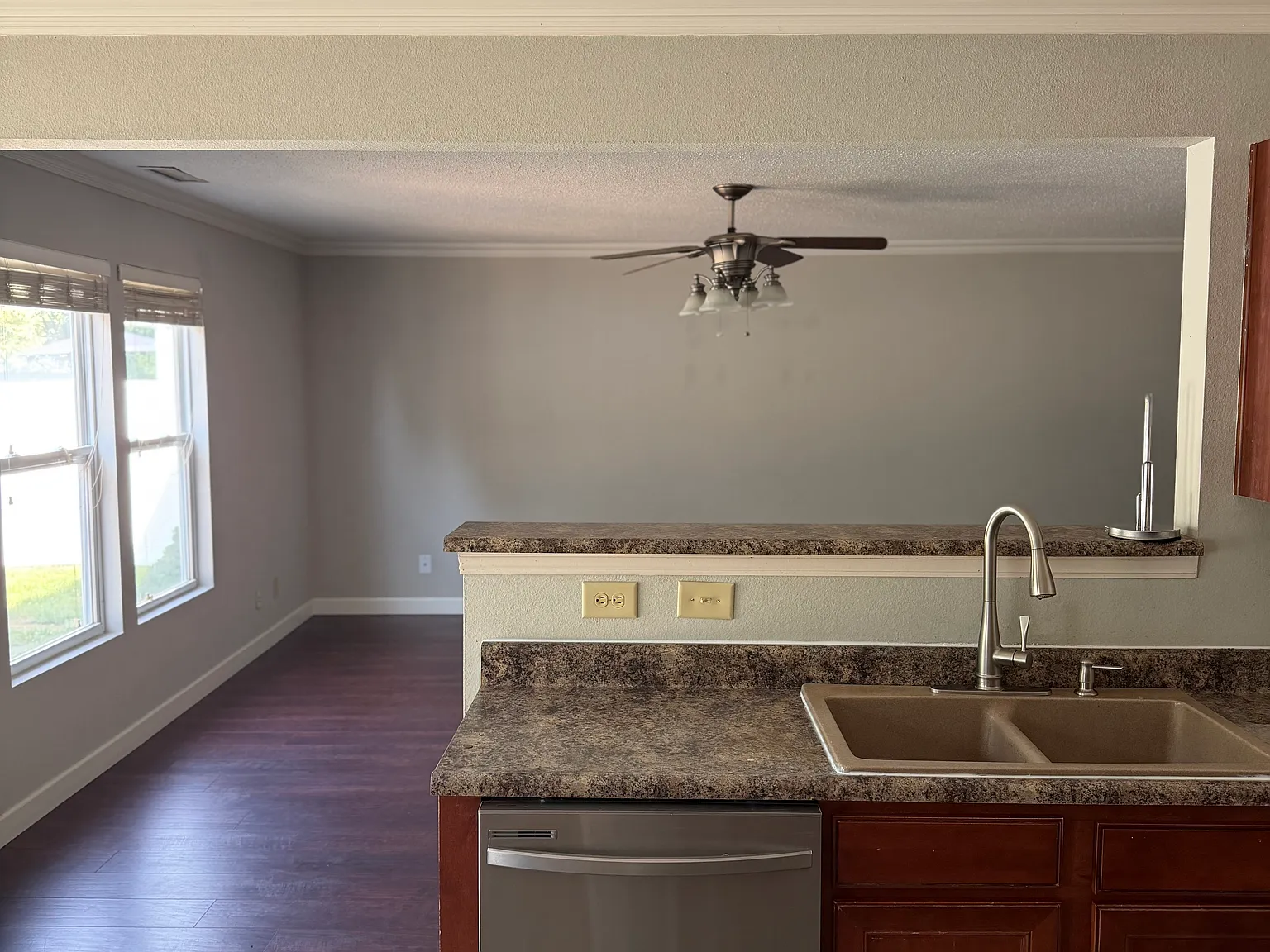 1722 Blue Grass Pkwy — Photo 4