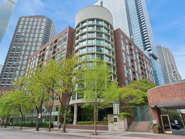 440 N McClurg Ct #918, Chicago, IL 60611