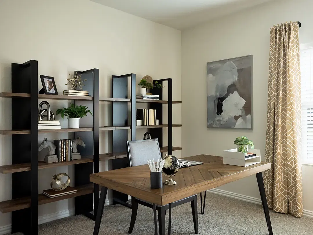 2215 Preakness Dr — Photo 2