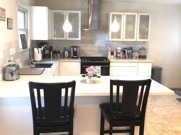 4715 Laurel St, Bellaire, TX 77401